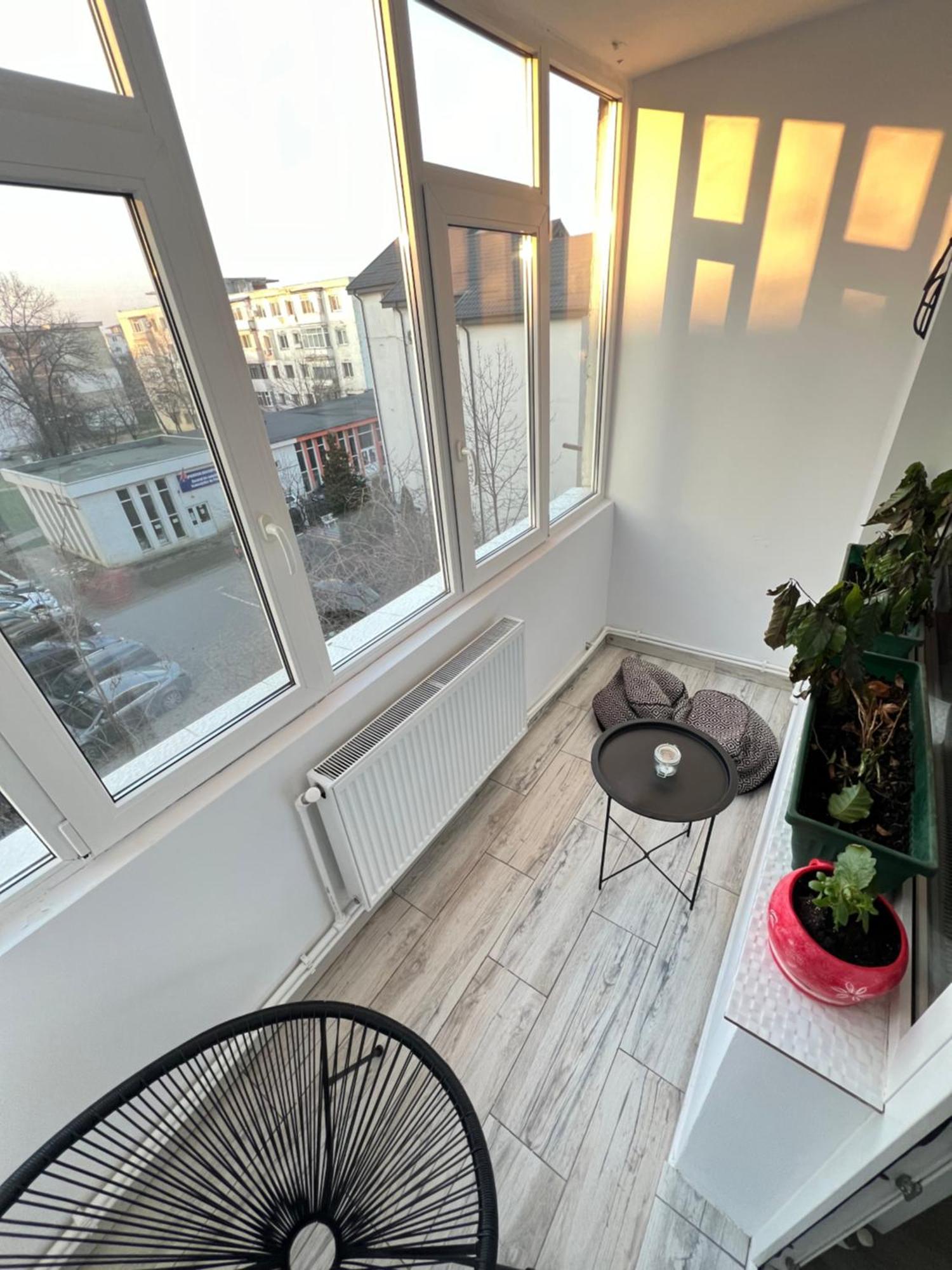 3 Rooms Apartment Airy & Bright Palas Style Jászvásár Kültér fotó