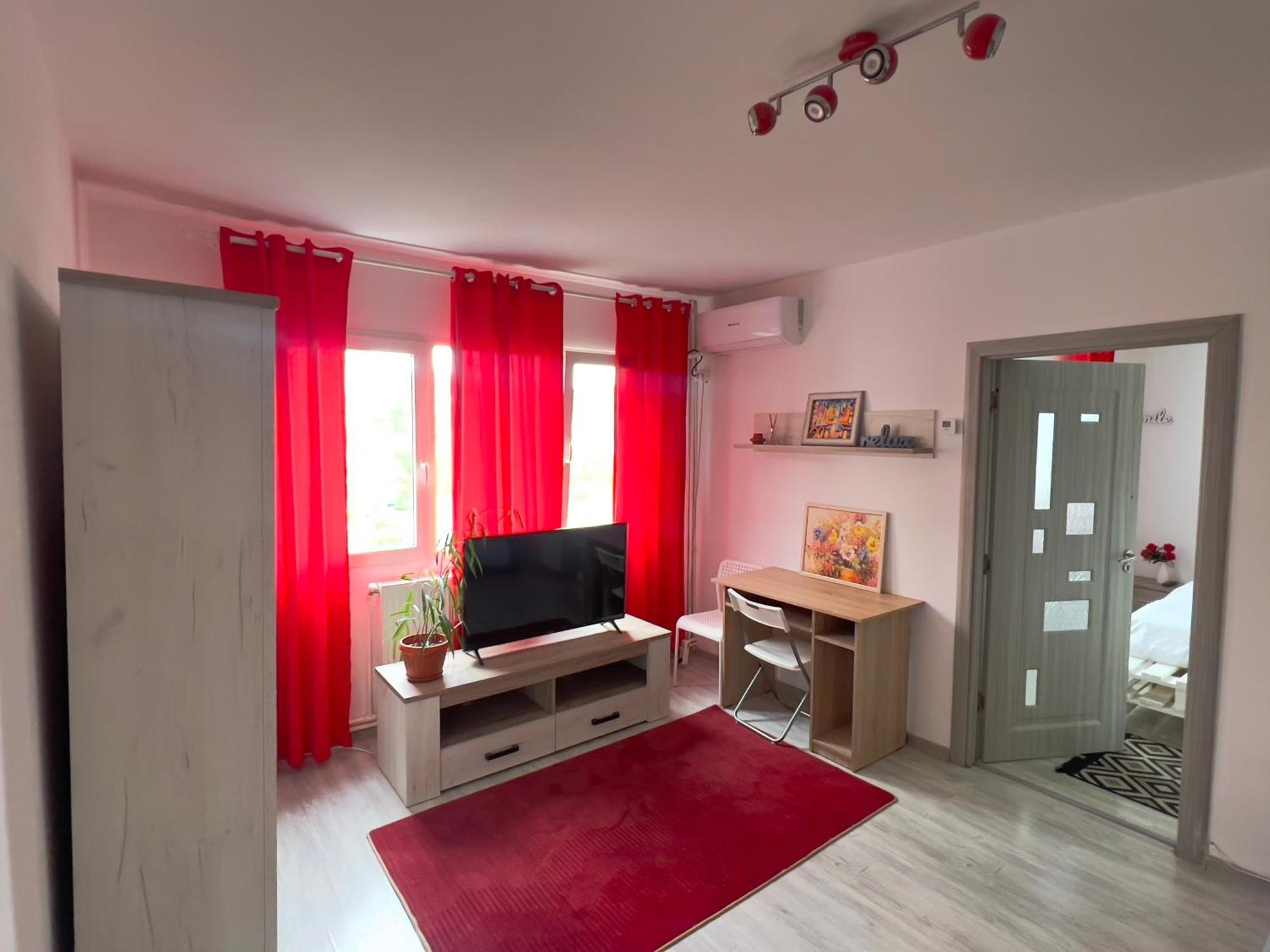3 Rooms Apartment Airy & Bright Palas Style Jászvásár Kültér fotó