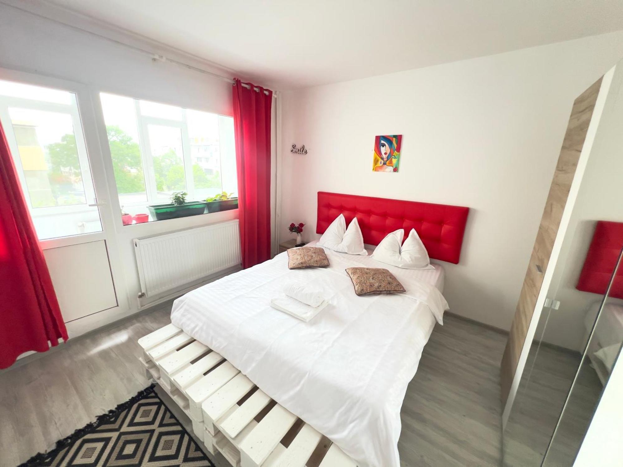 3 Rooms Apartment Airy & Bright Palas Style Jászvásár Kültér fotó